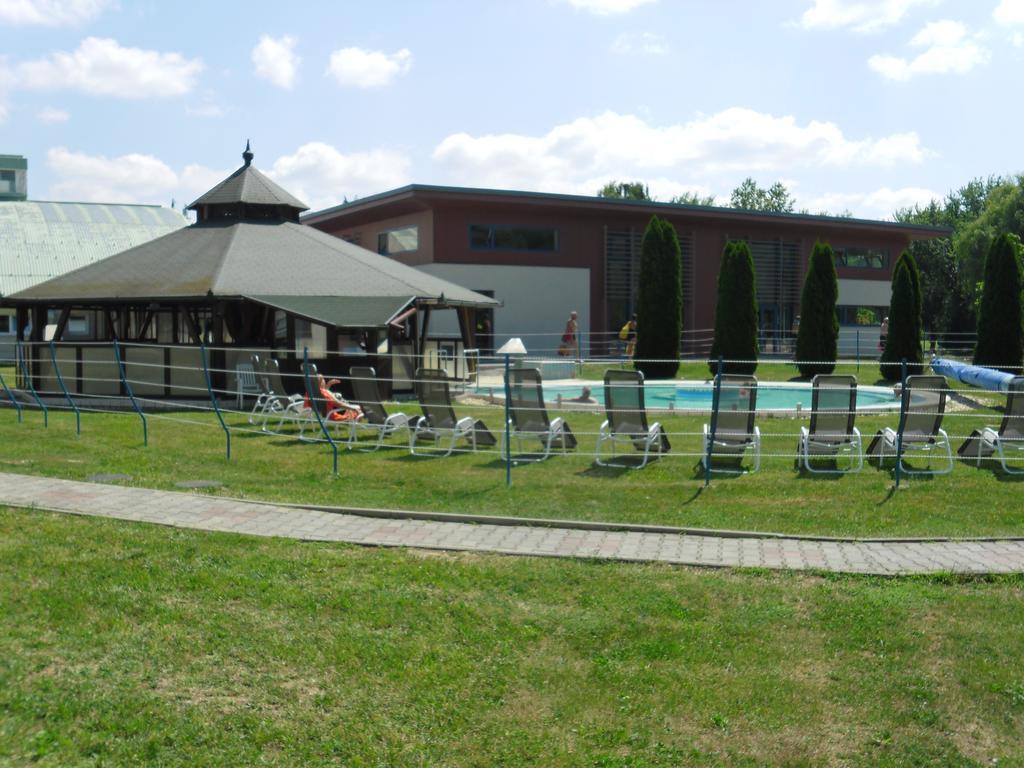 Pension Heidi Lenti Exterior photo
